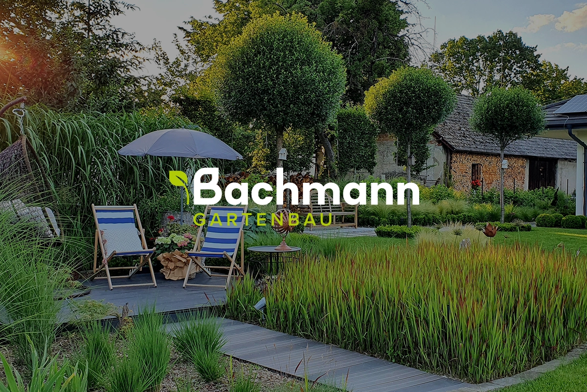 Gartenfoto mit Bachmann Gartenbau Logo